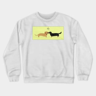 Dachshund Mistletoe Kiss | Cute Wiener Dogs Christmas Holiday Crewneck Sweatshirt